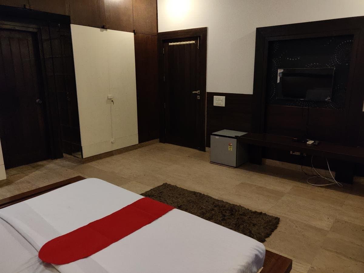 Royal Room interior, Aakriti Hotels Sector 23